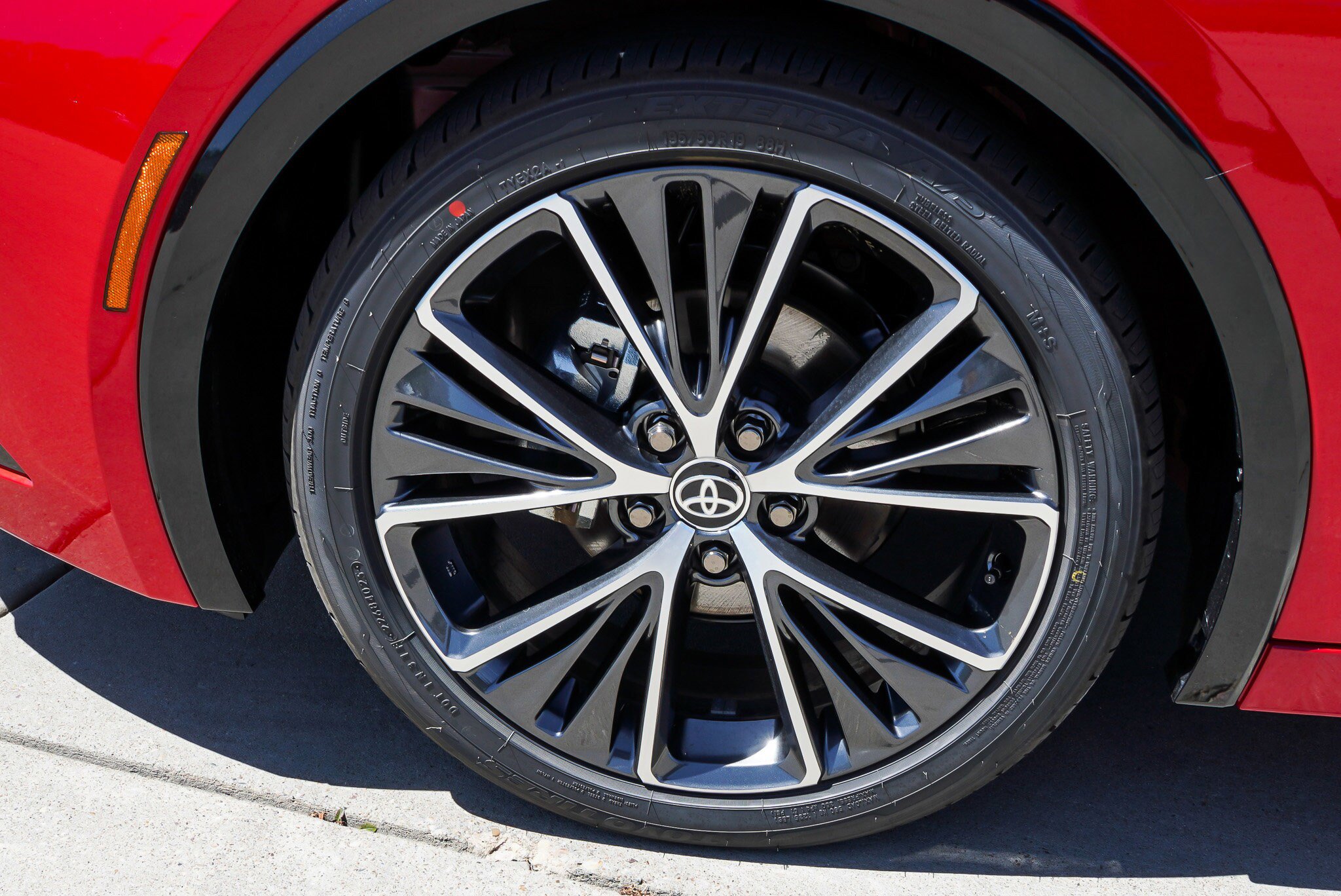 New 2026 Toyota Prius XLE FWD image 12