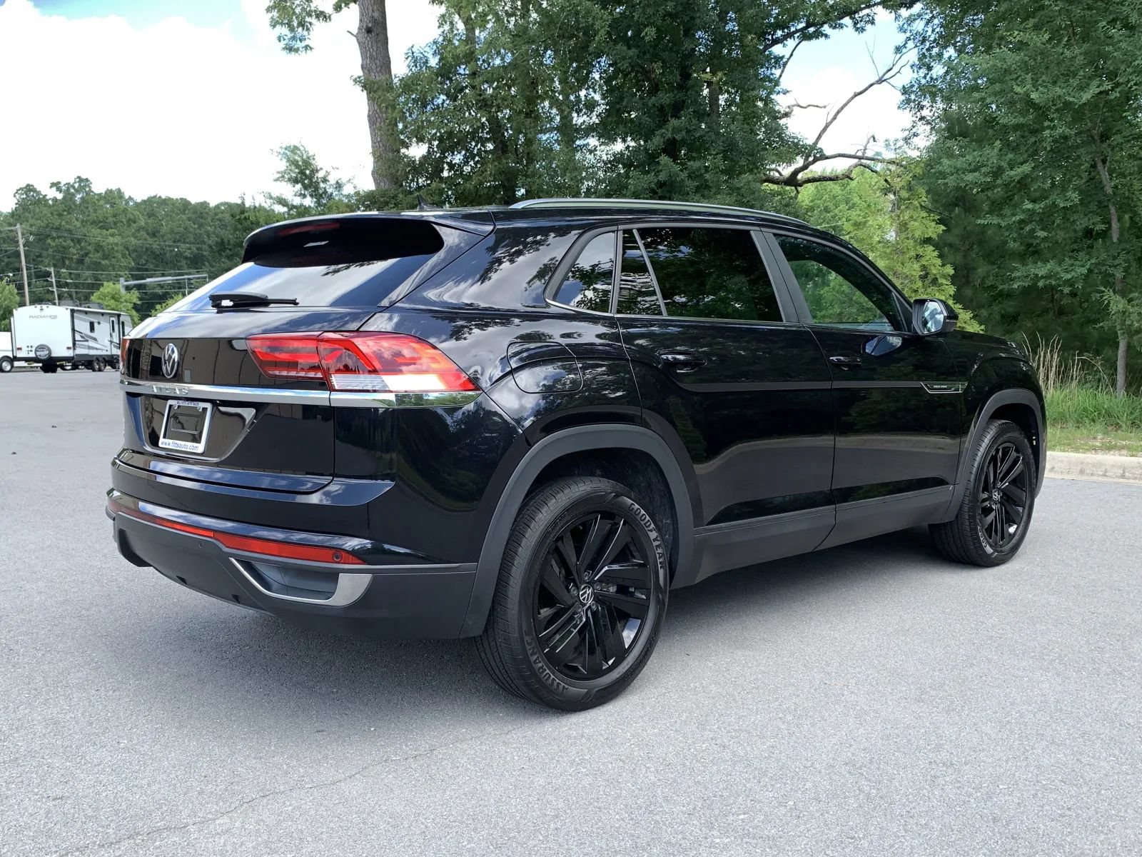 Used 2023 Volkswagen Atlas Cross Sport SE FWD image 7