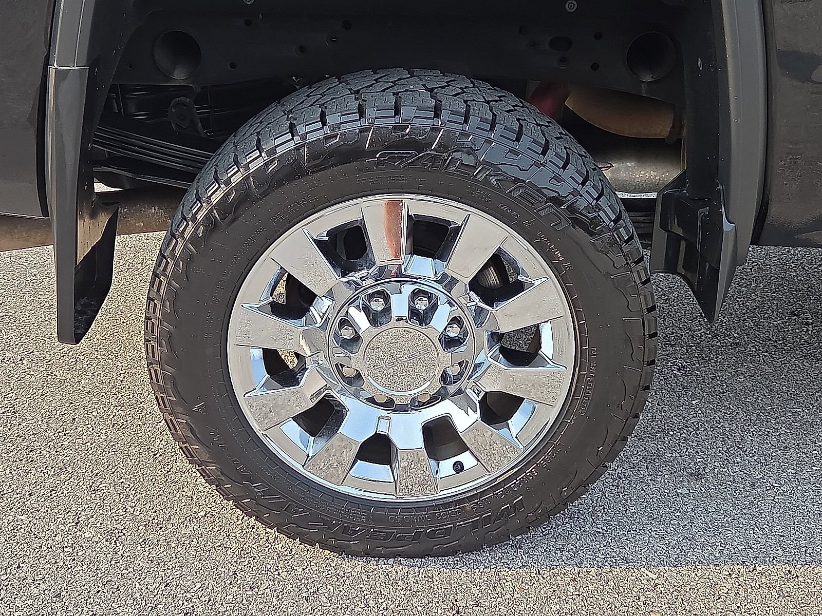 Used 2019 GMC Sierra 2500 Denali w/ Suspension Package, Off-Road AWD/4WD image 7
