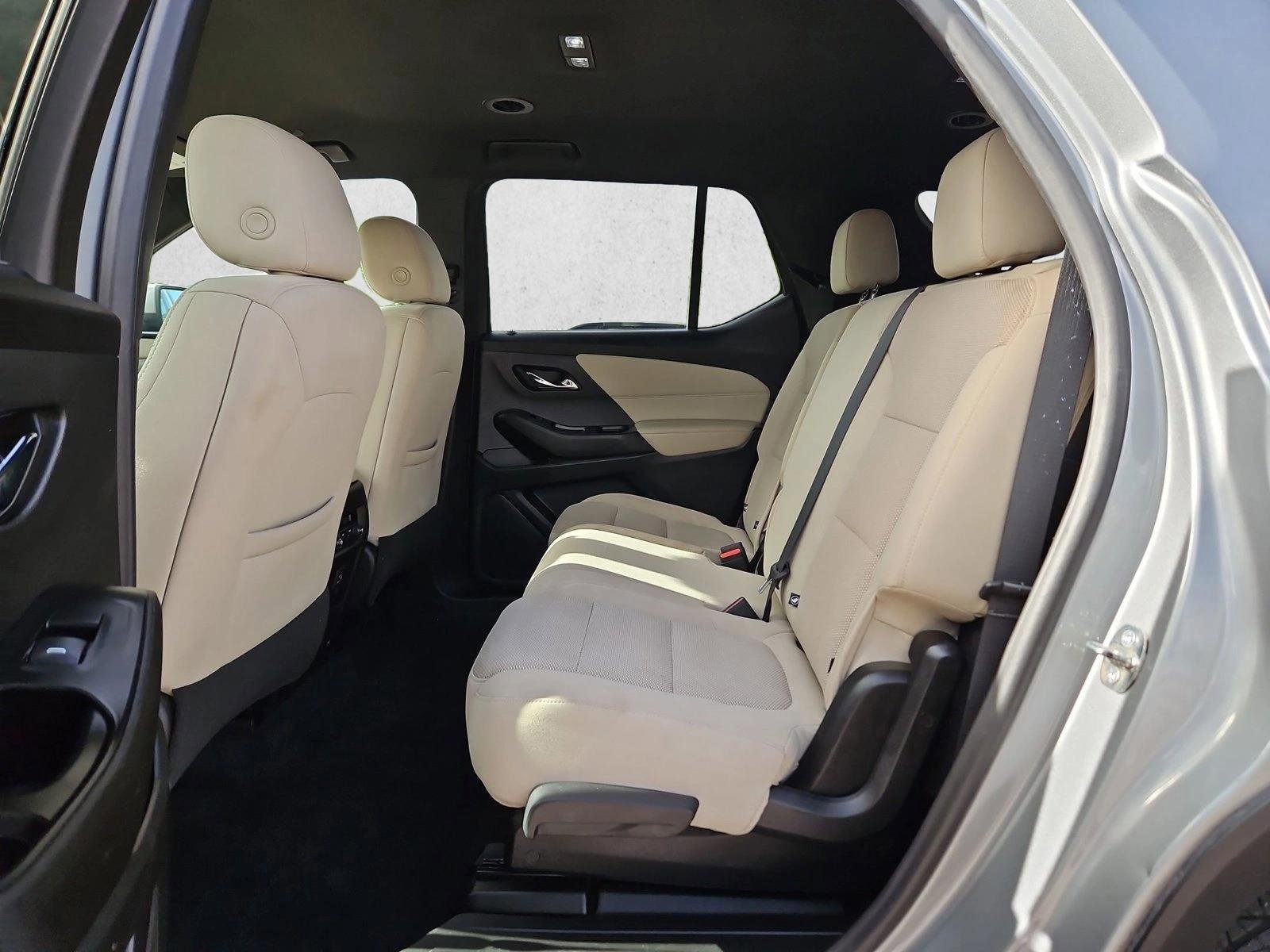 Used 2023 Chevrolet Traverse LS FWD image 19
