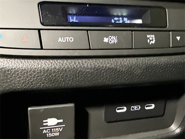 Used 2025 Honda Pilot TrailSport image 27