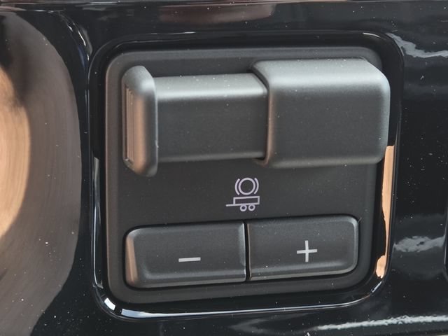 New 2026 Chevrolet Silverado 2500 High Country w/ Midnight Edition AWD/4WD image 8