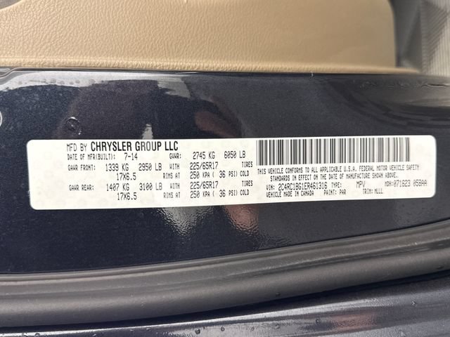 Used 2014 Chrysler Town & Country Touring FWD image 23