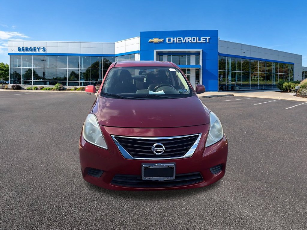 Used 2014 Nissan Versa SV w/ Convenience Package FWD image 3