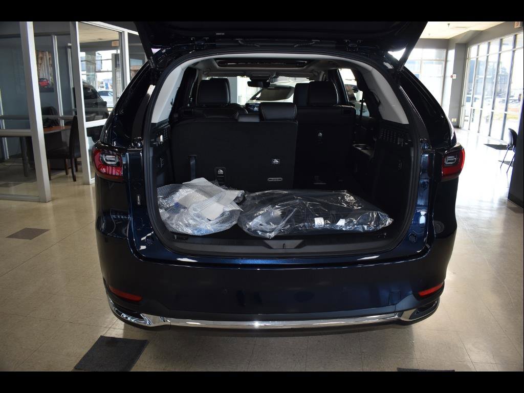 Certified 2024 MAZDA CX-90 Plug-In Hybrid w/ Premium Pkg image 19