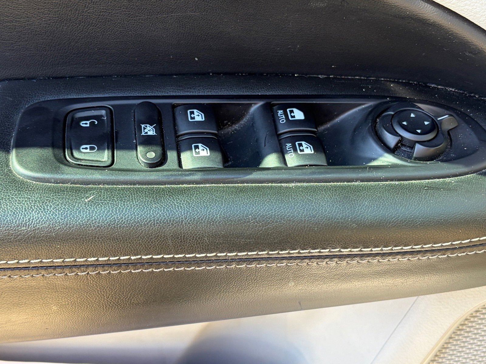 Used 2021 Jeep Compass Latitude FWD image 8