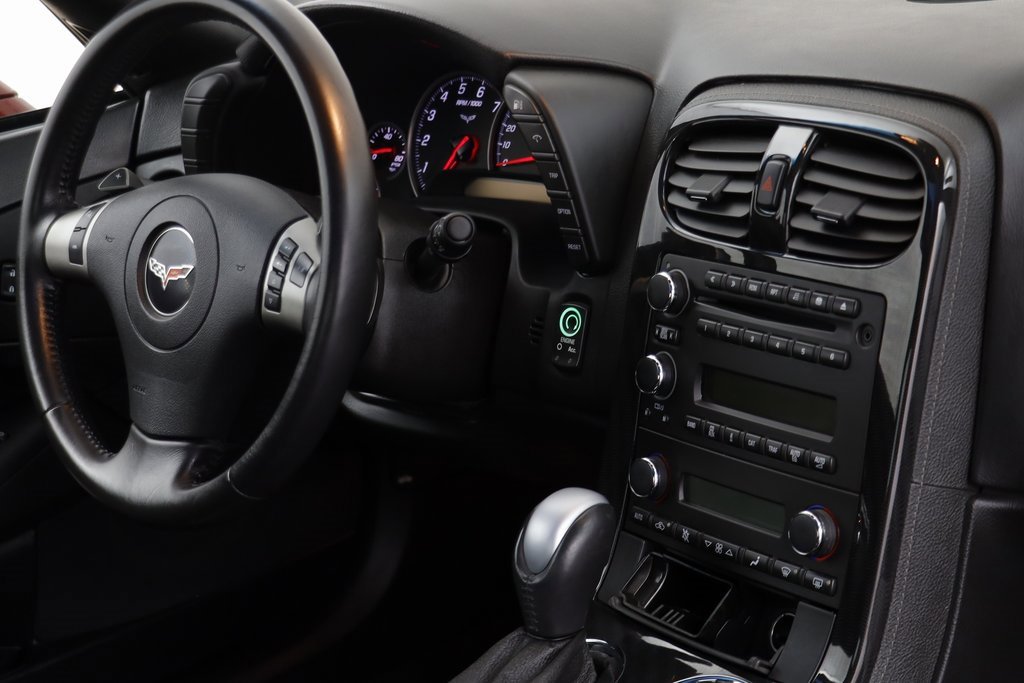 Used 2010 Chevrolet Corvette Coupe w/ Roof Package image 20