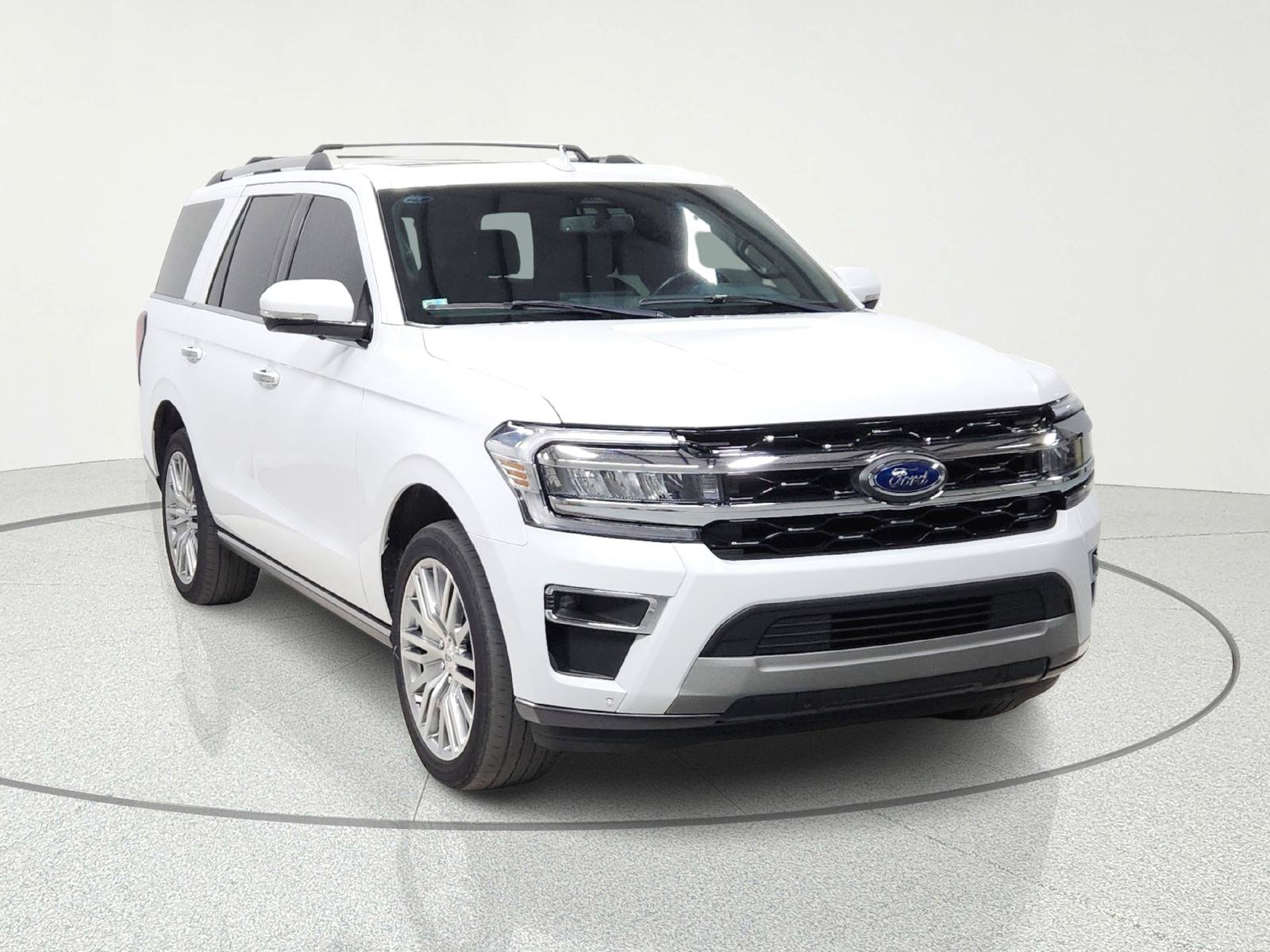 Used 2024 Ford Expedition Limited AWD/4WD image 2