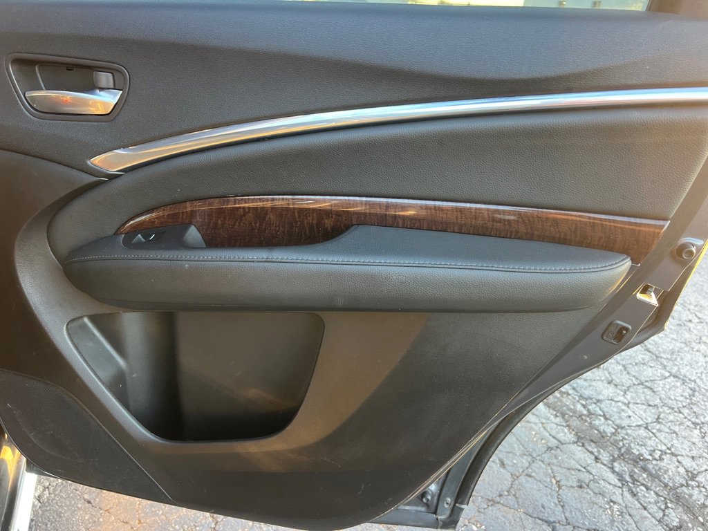 Used 2017 Acura MDX FWD w/ Technology Package image 18