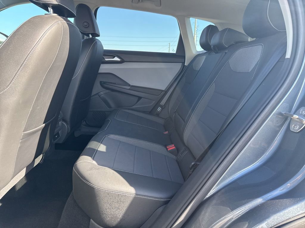 Used 2023 Volkswagen Taos SE image 9