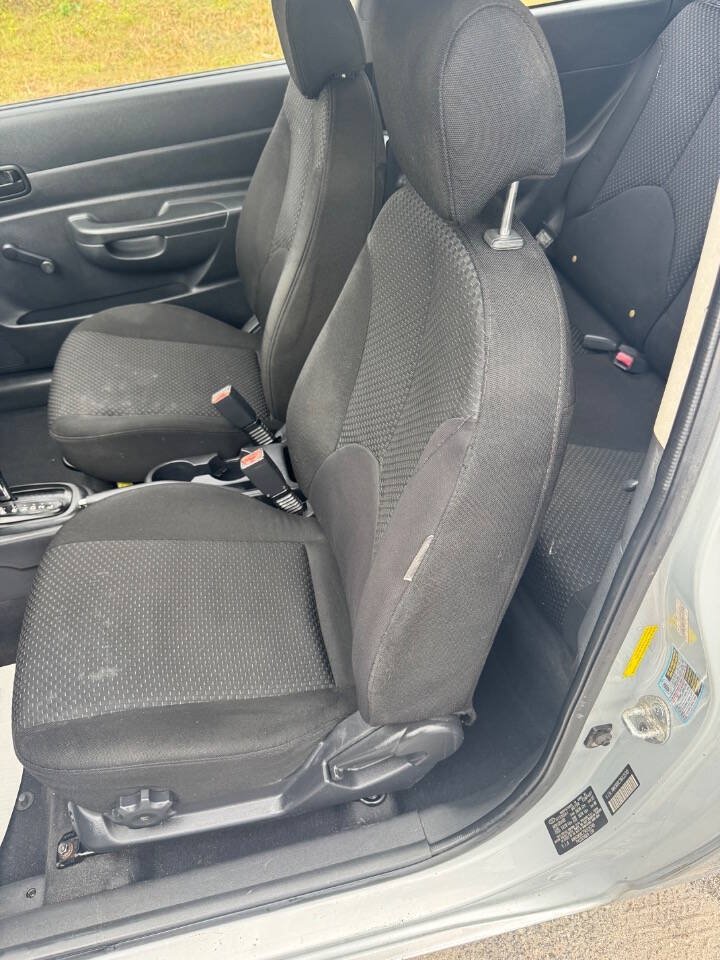 Used 2009 Hyundai Accent GS w/ Popular Equipment Pkg 2 FWD image 12