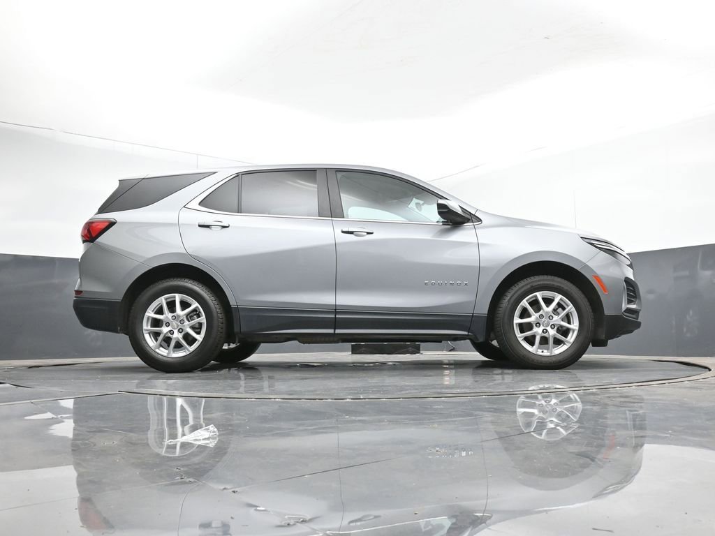 Used 2023 Chevrolet Equinox LT image 41