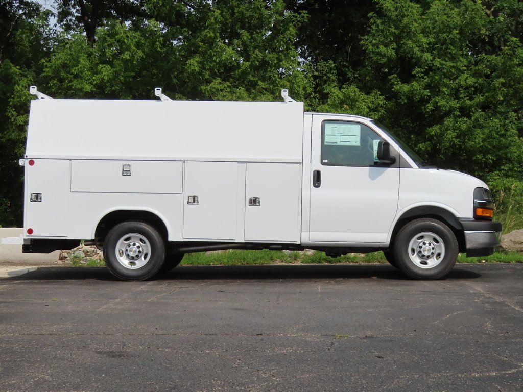 New 2025 Chevrolet Express 3500 w/ Power Convenience Package image 2