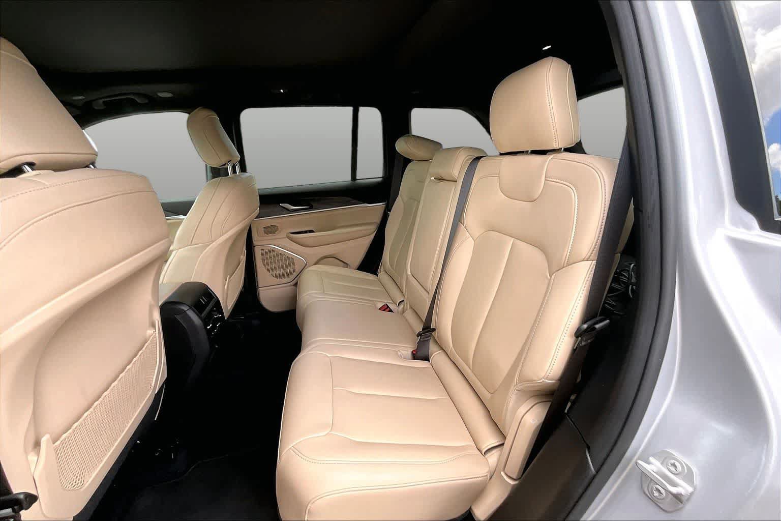 Used 2024 Jeep Grand Cherokee Limited 4xe AWD/4WD image 40