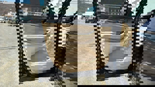 Certified 2024 Jeep Grand Cherokee Limited w/ Luxury Tech Group II image 12