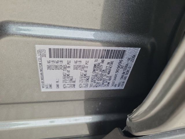 Certified 2023 Nissan Rogue S image 32