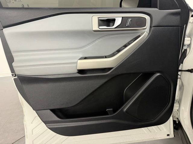 Used 2021 Ford Explorer XLT w/ Equipment Group 202A image 33