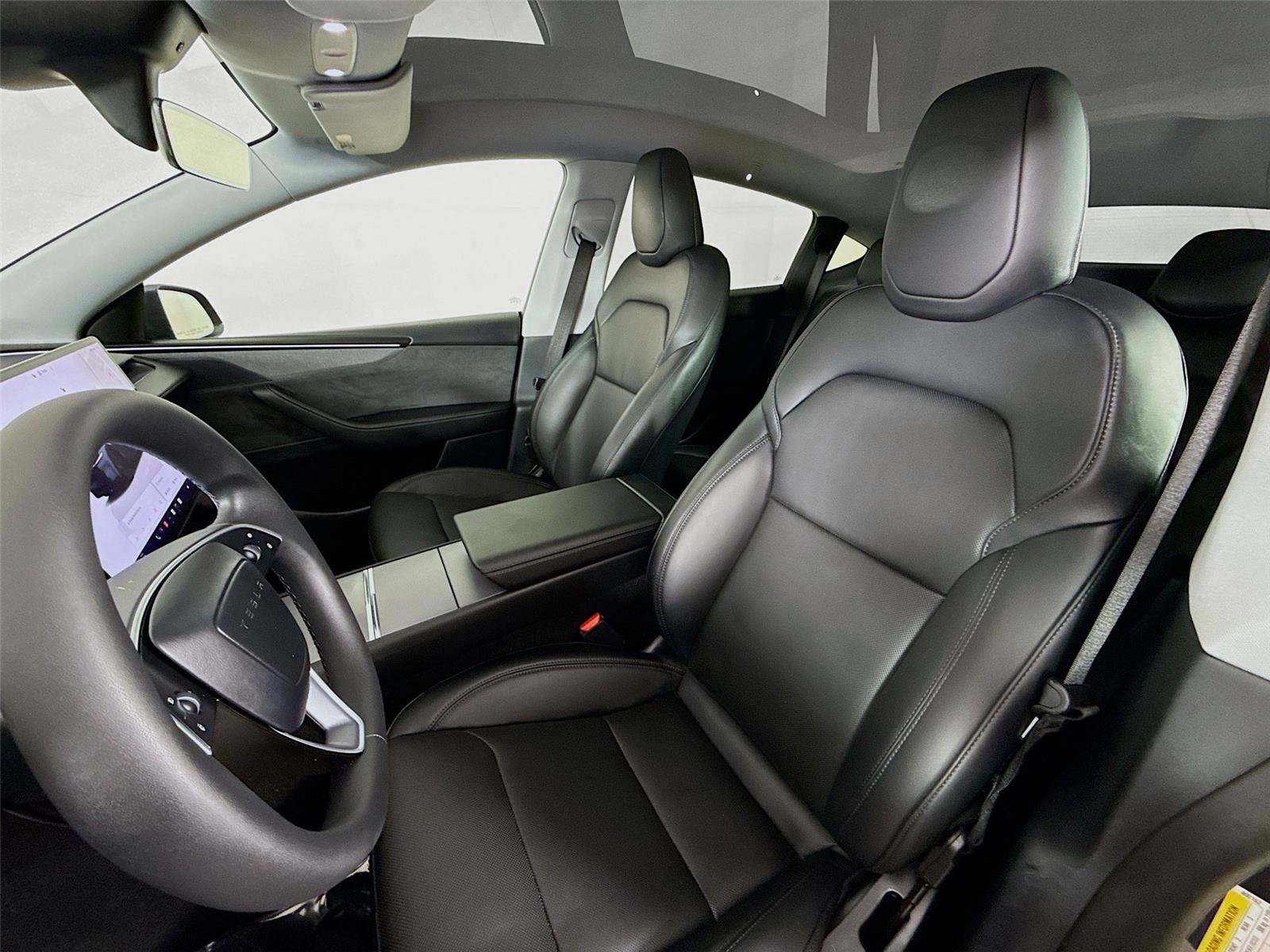 Used 2026 Tesla Model Y Long Range image 2