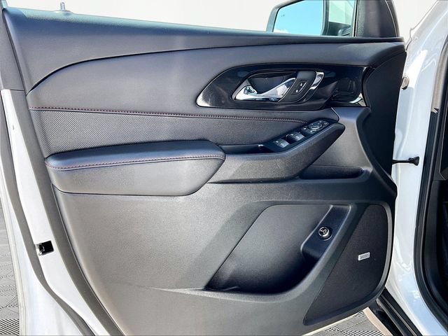 Used 2023 Chevrolet Traverse RS AWD/4WD image 9