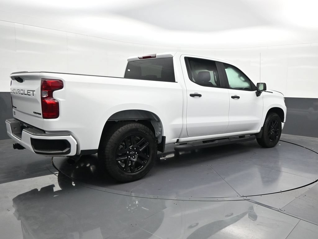 Used 2026 Chevrolet Silverado 1500 Custom w/ Turbomax Blackout Package RWD image 5