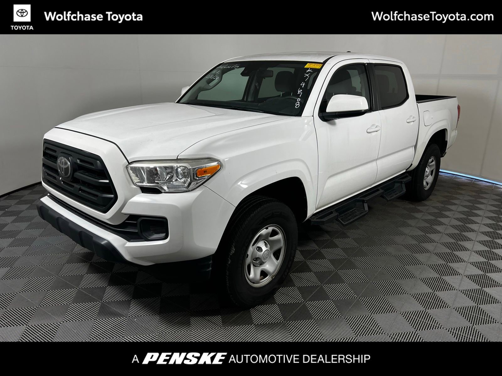 Used 2019 Toyota Tacoma SR image 1