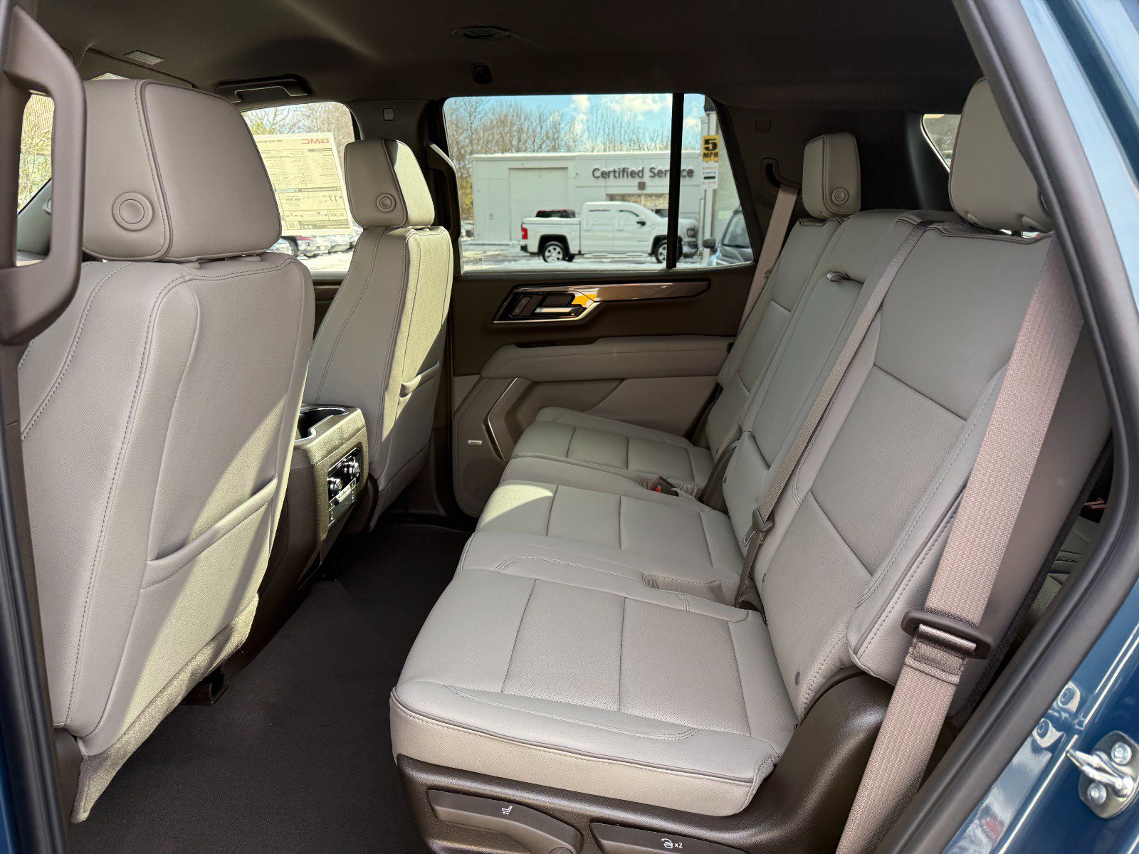 New 2026 GMC Yukon Elevation image 16