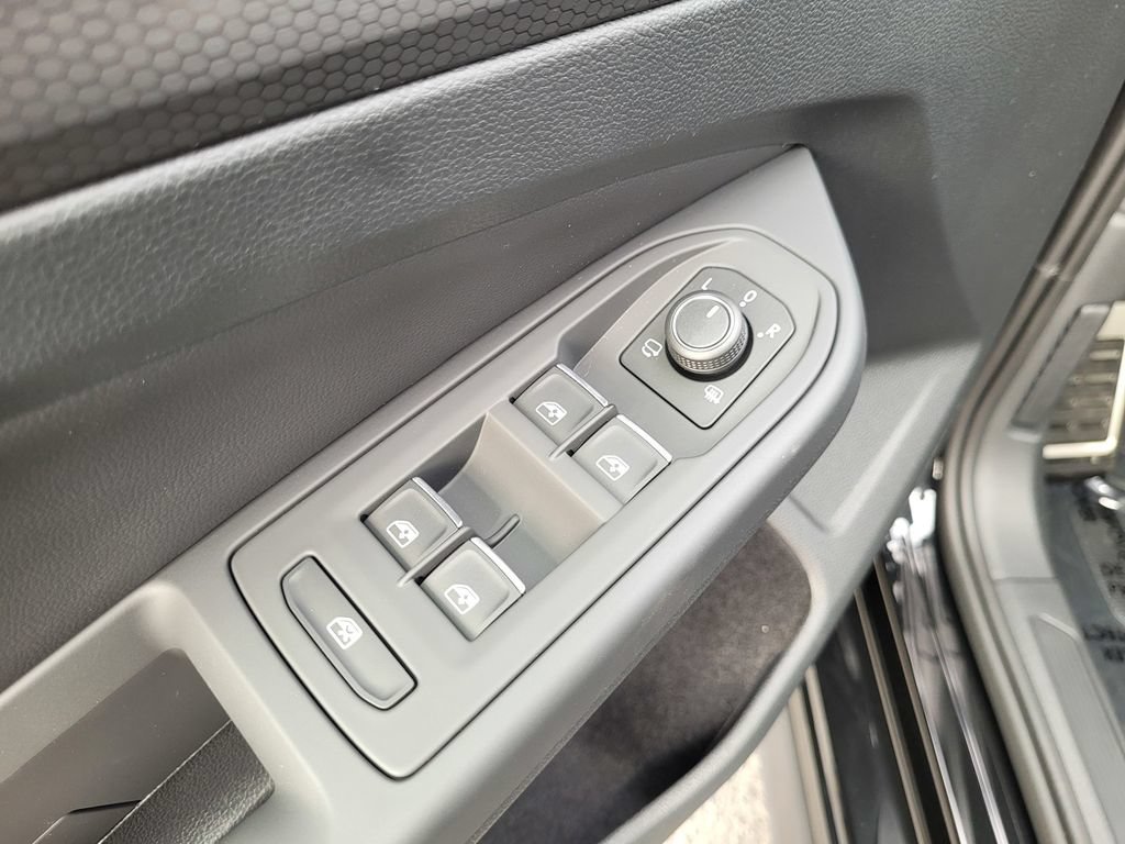 New 2024 Volkswagen GTI SE FWD image 26
