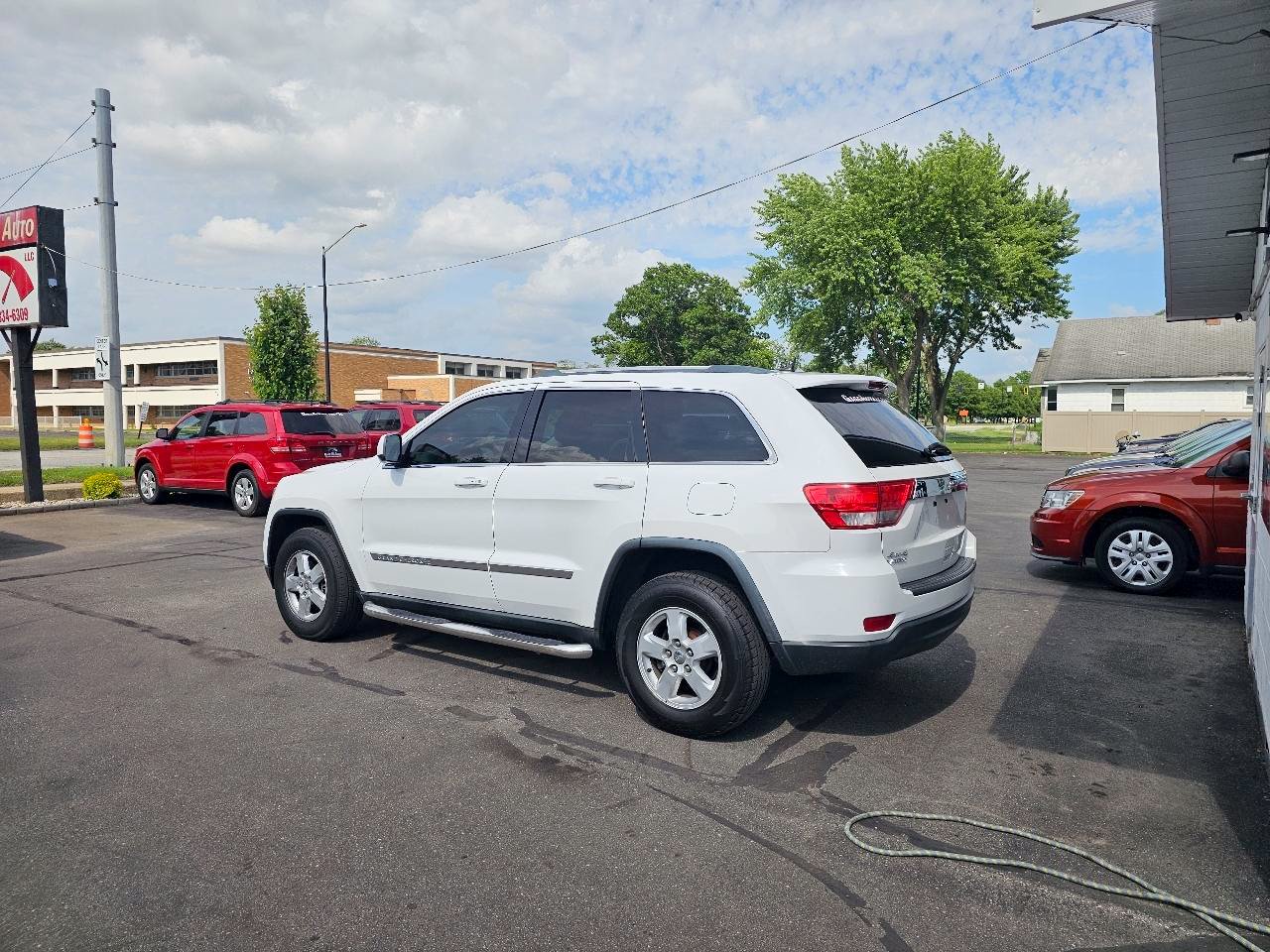 Used 2013 Jeep Grand Cherokee Laredo w/ Laredo E Group AWD/4WD image 7