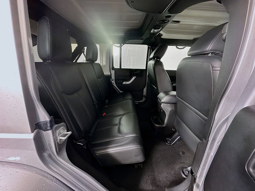 Used 2017 Jeep Wrangler Unlimited Rubicon image 24