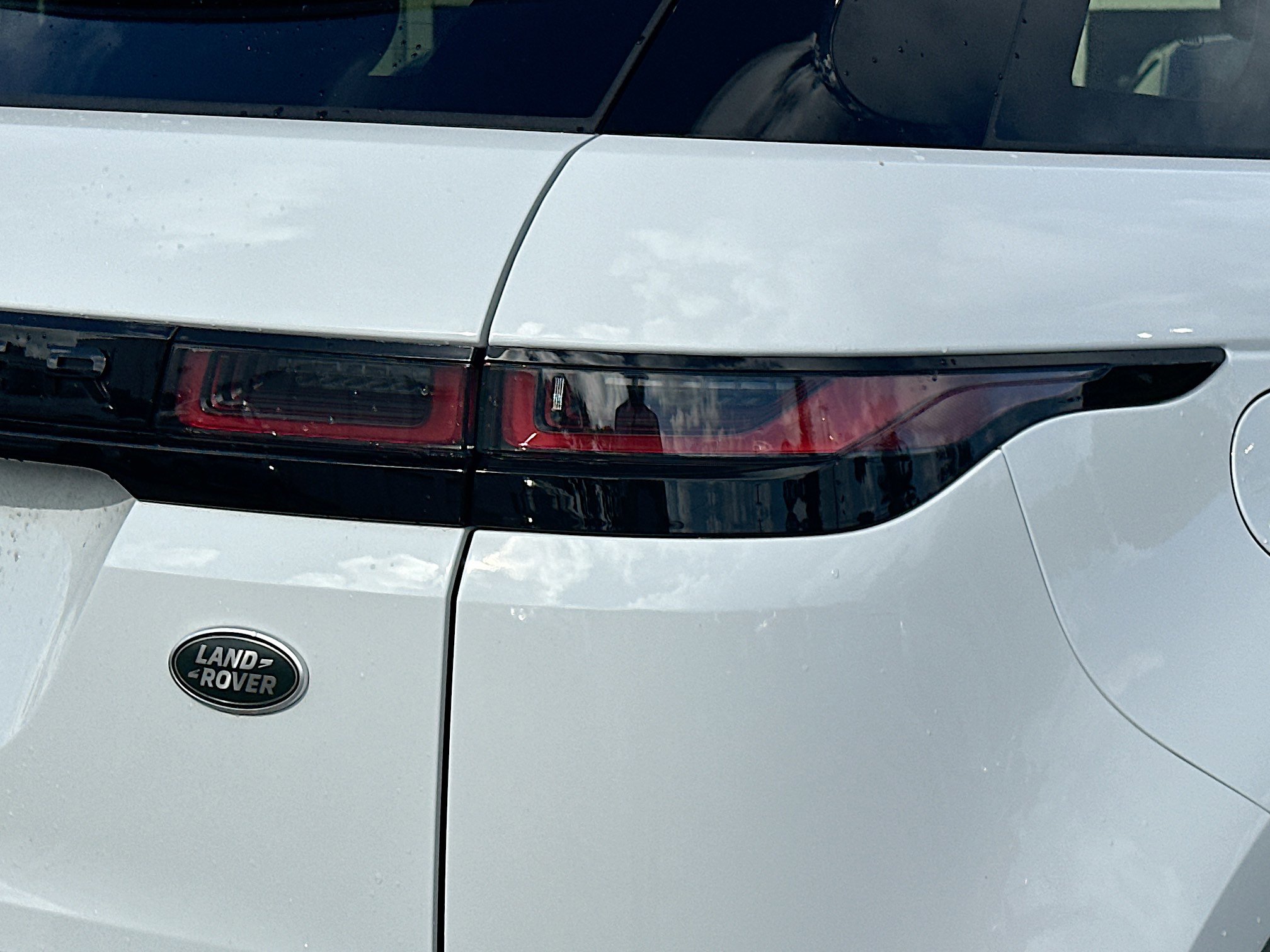 Used 2022 Land Rover Range Rover Evoque R-Dynamic SE image 29