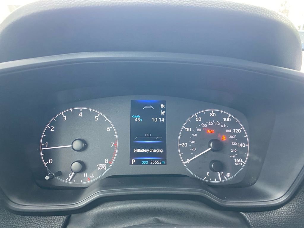 Used 2024 Toyota Corolla Cross LE image 20