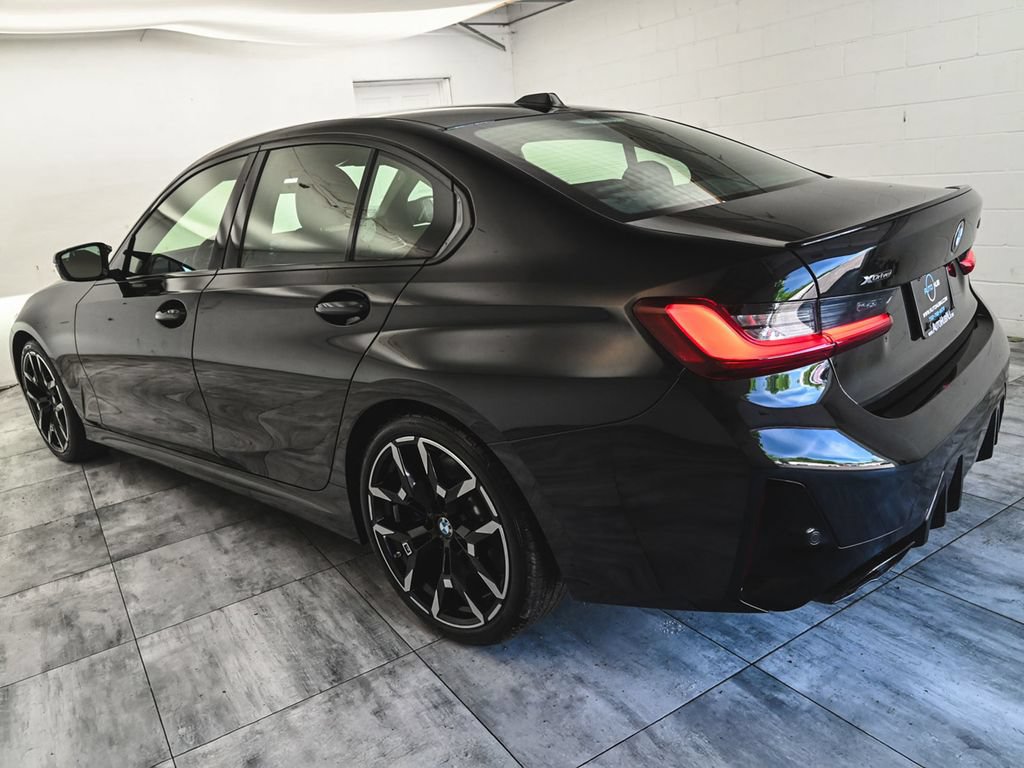 Used 2025 BMW M340i xDrive AWD/4WD image 4