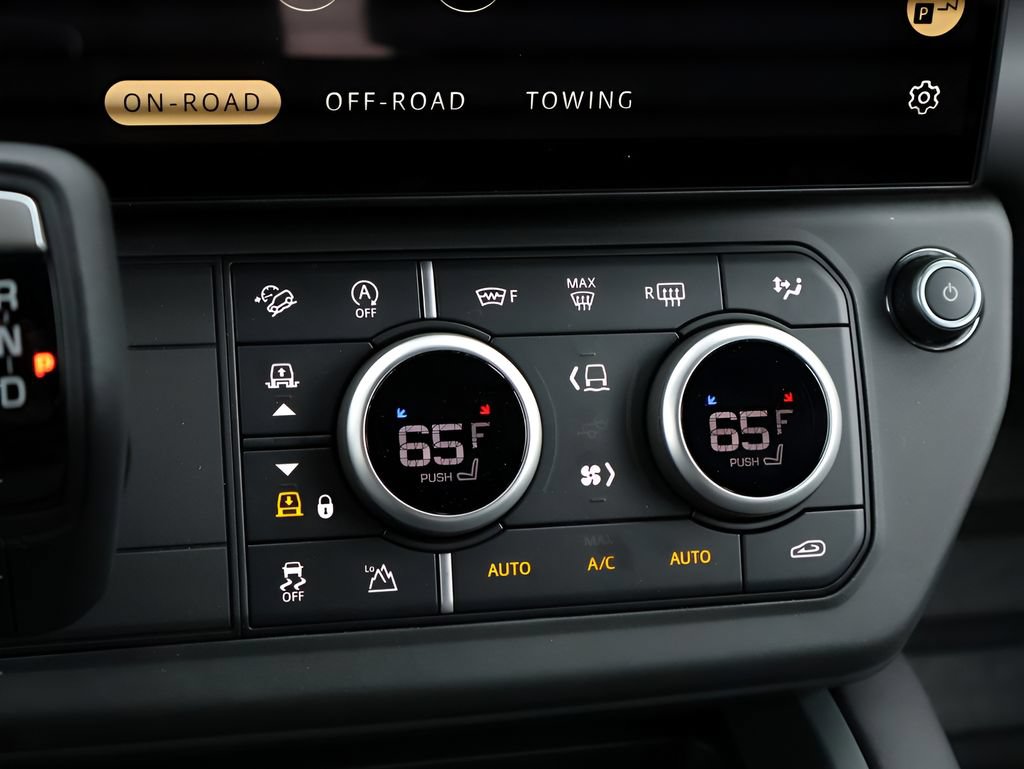 New 2026 Land Rover Defender 110 X-Dynamic SE AWD/4WD image 23