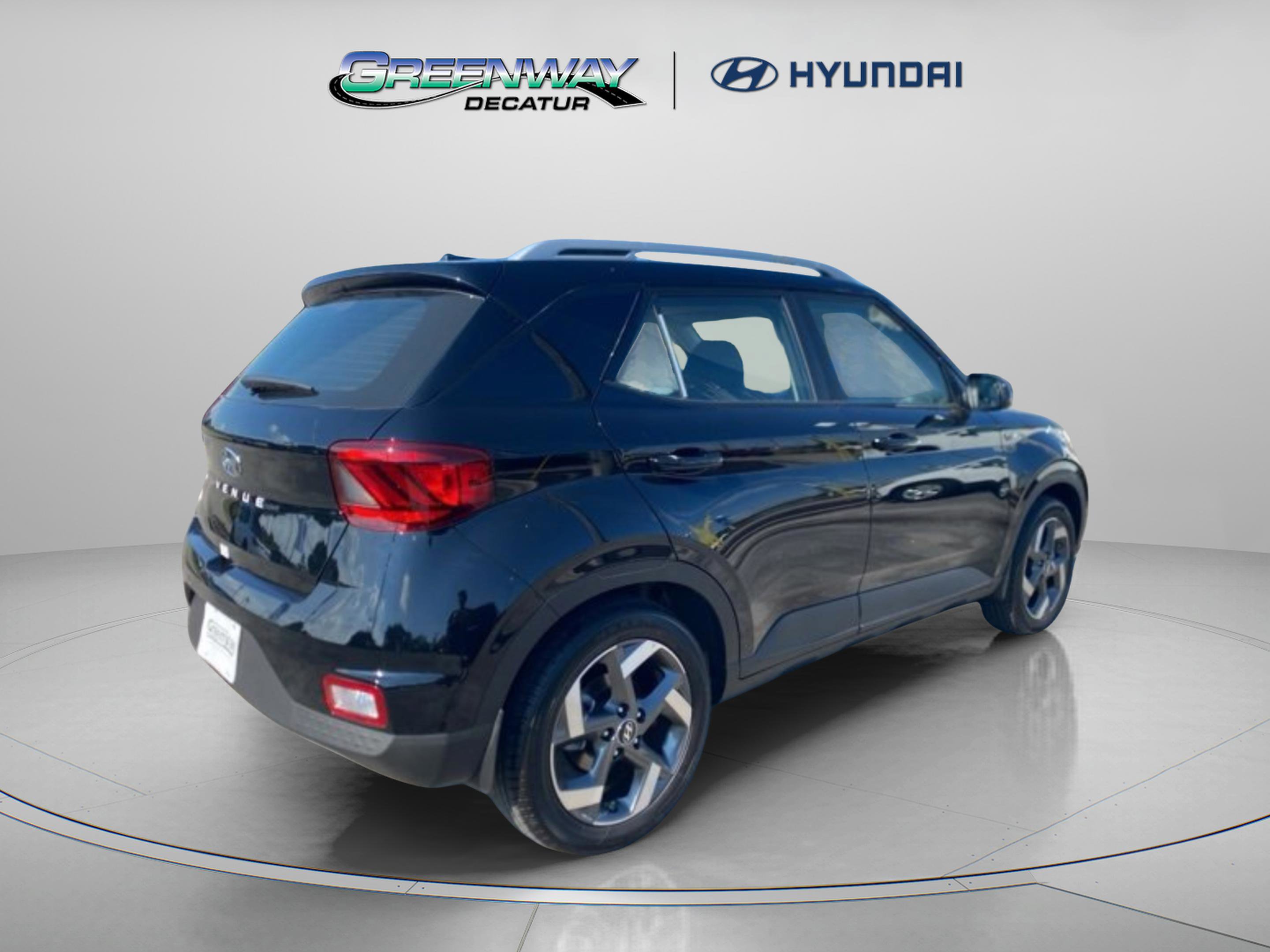 Certified 2025 Hyundai Venue SEL FWD image 8