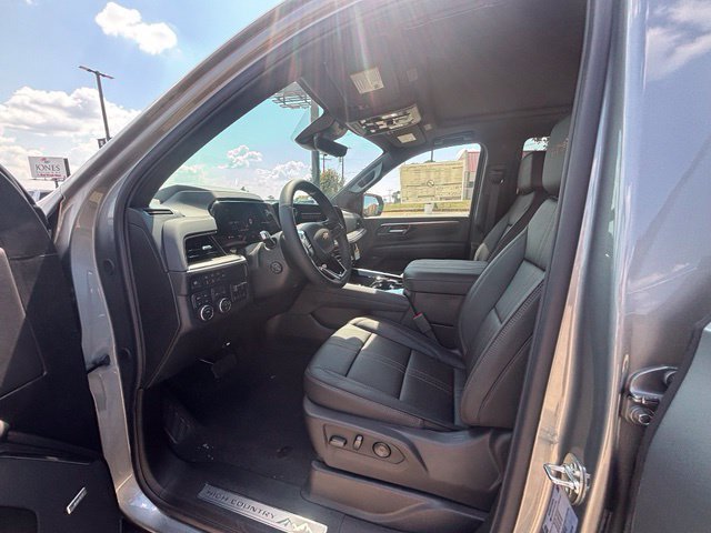New 2026 Chevrolet Tahoe High Country w/ Sun And Tow Package AWD/4WD image 11