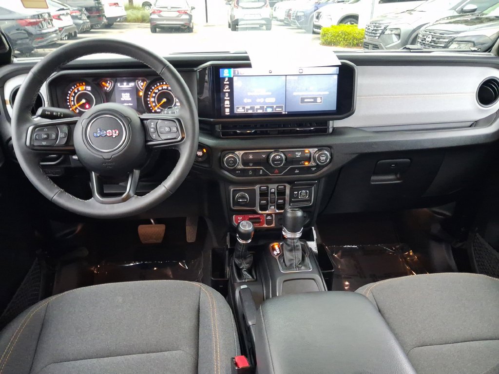 Used 2026 Jeep Wrangler Unlimited Sport AWD/4WD image 14