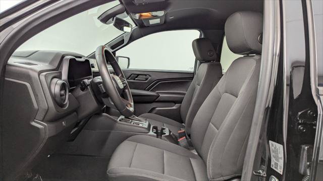 Used 2024 Chevrolet Colorado W/T RWD image 14