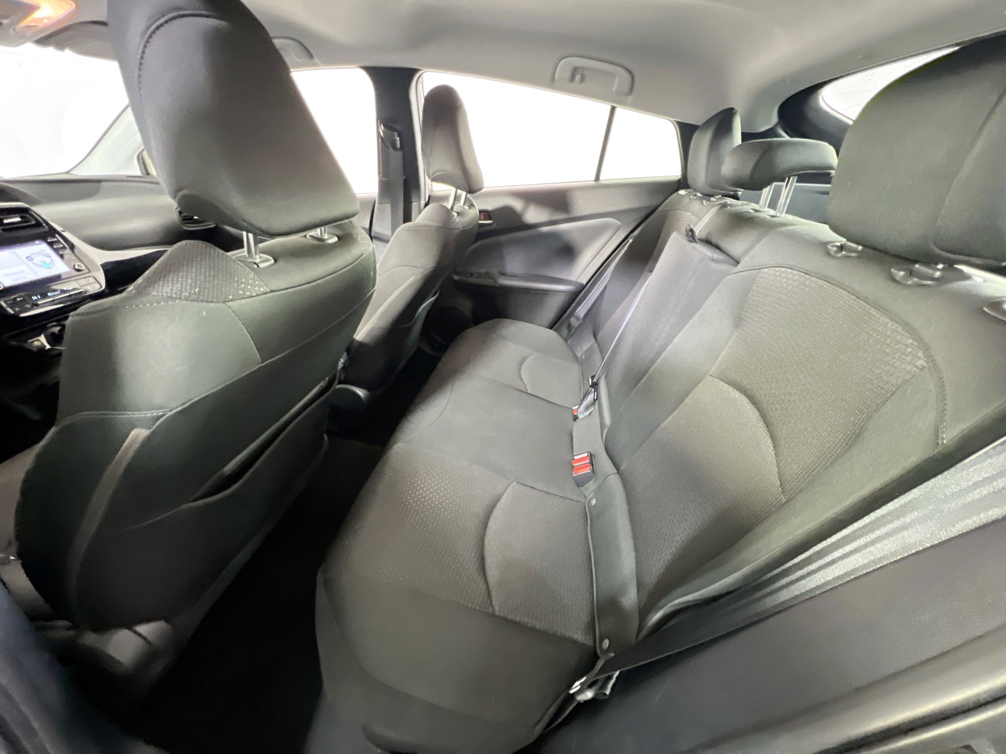 Used 2020 Toyota Prius LE image 22