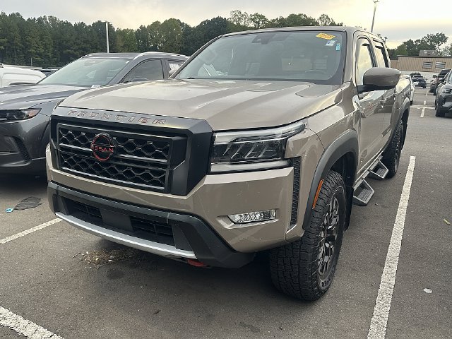 Used 2024 Nissan Frontier PRO-4X w/ Technology Package AWD/4WD image 2