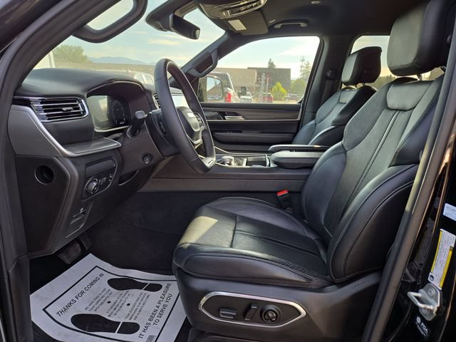 Used 2024 Jeep Wagoneer Series II w/ Flexible Seating Group AWD/4WD image 2