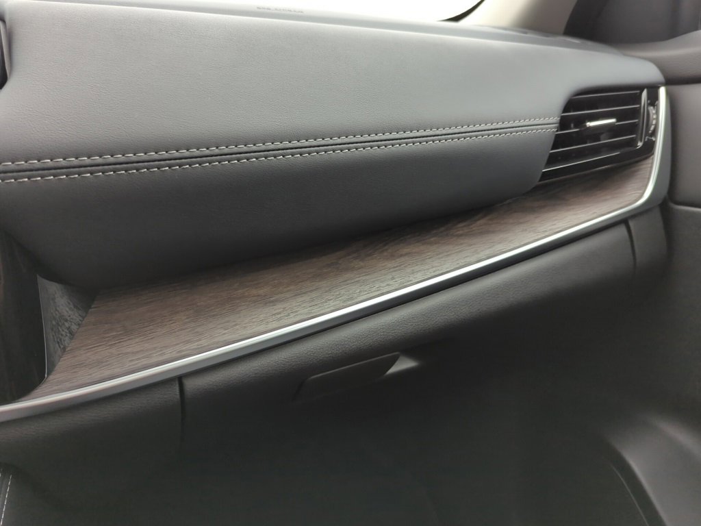 New 2026 Nissan Rogue Platinum image 17