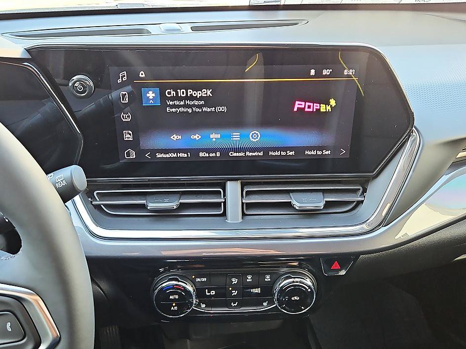 New 2026 Chevrolet Trax ACTIV FWD image 17