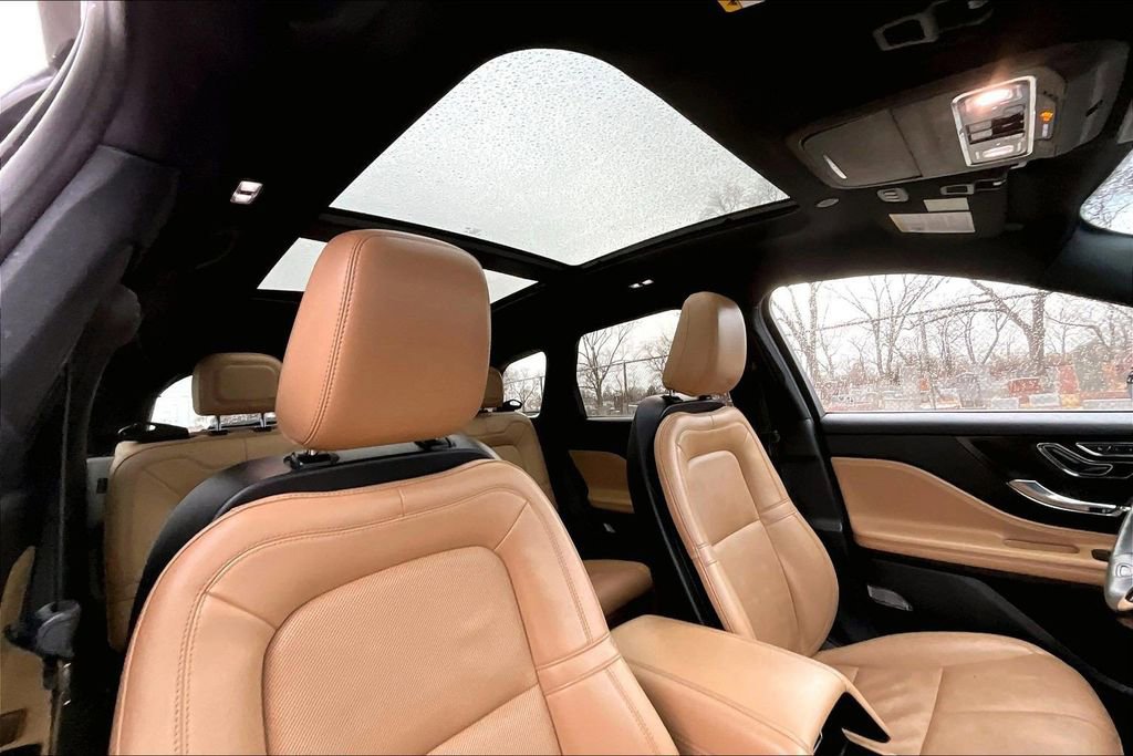 Used 2022 Lincoln Corsair Reserve w/ Elements Package image 21