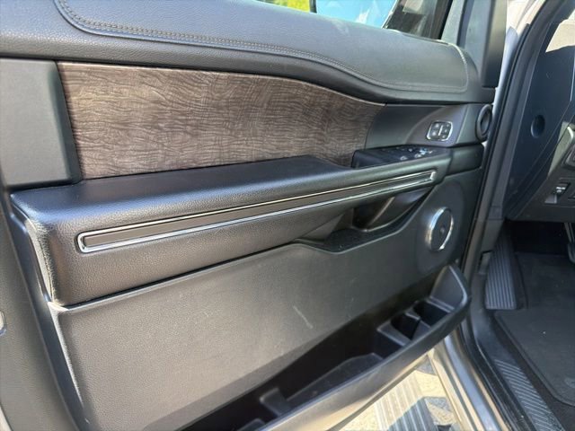 Used 2021 Ford Expedition Max Limited AWD/4WD image 22