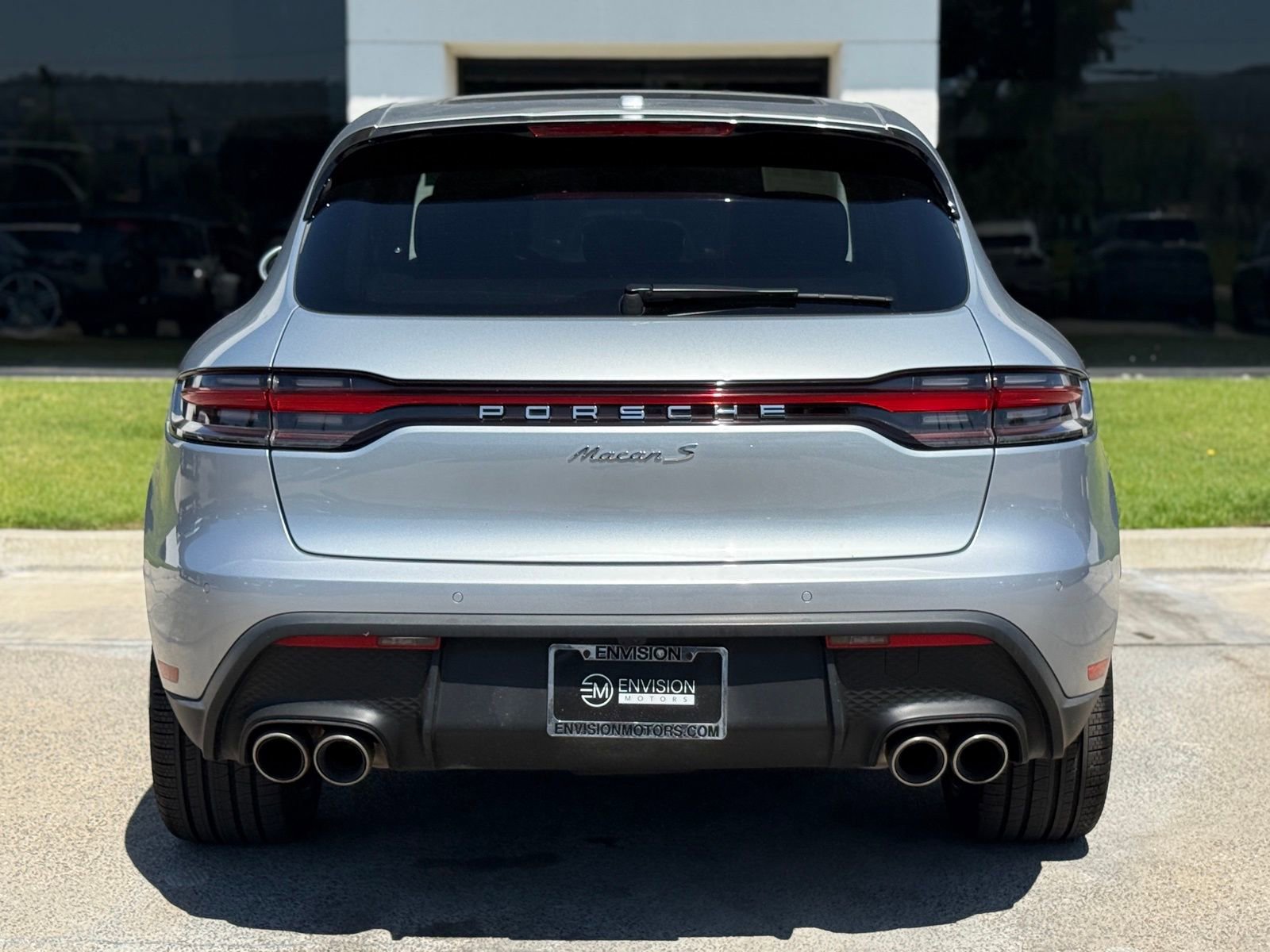 Used 2023 Porsche Macan S AWD/4WD image 13