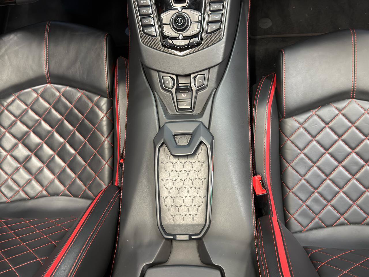 Used 2019 Lamborghini Aventador S AWD/4WD image 19