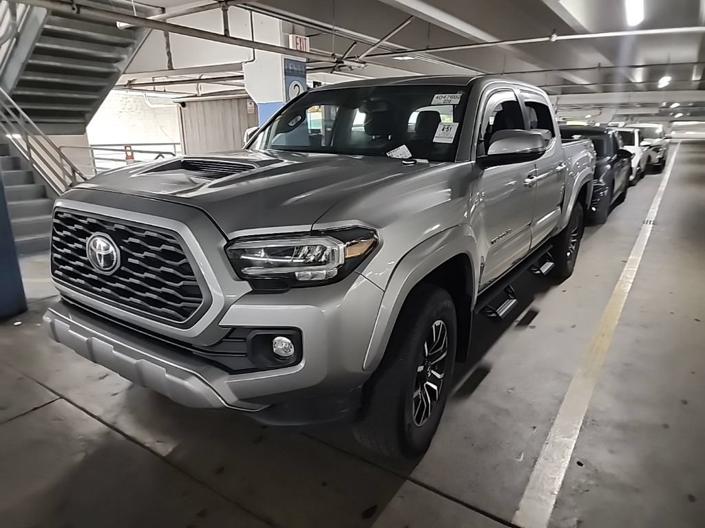 Used 2020 Toyota Tacoma TRD Sport w/ Technology Package RWD image 4