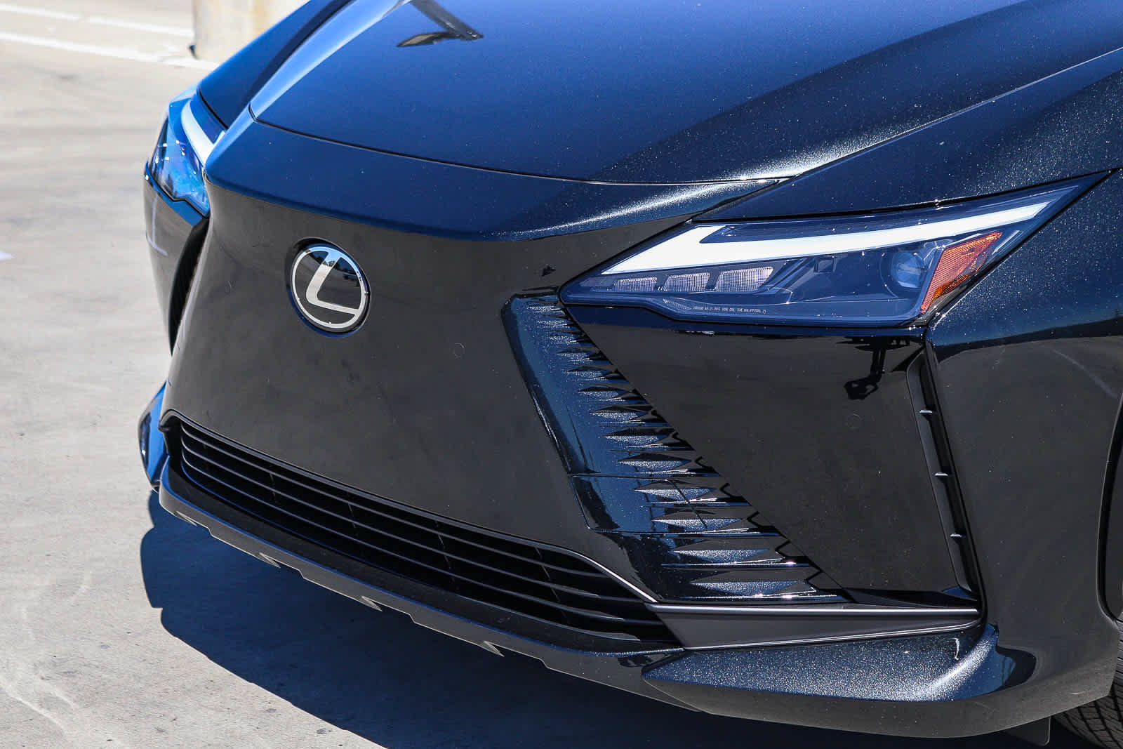 New 2026 Lexus RZ 350e 2WD w/ Accessory Package (Z1) image 8