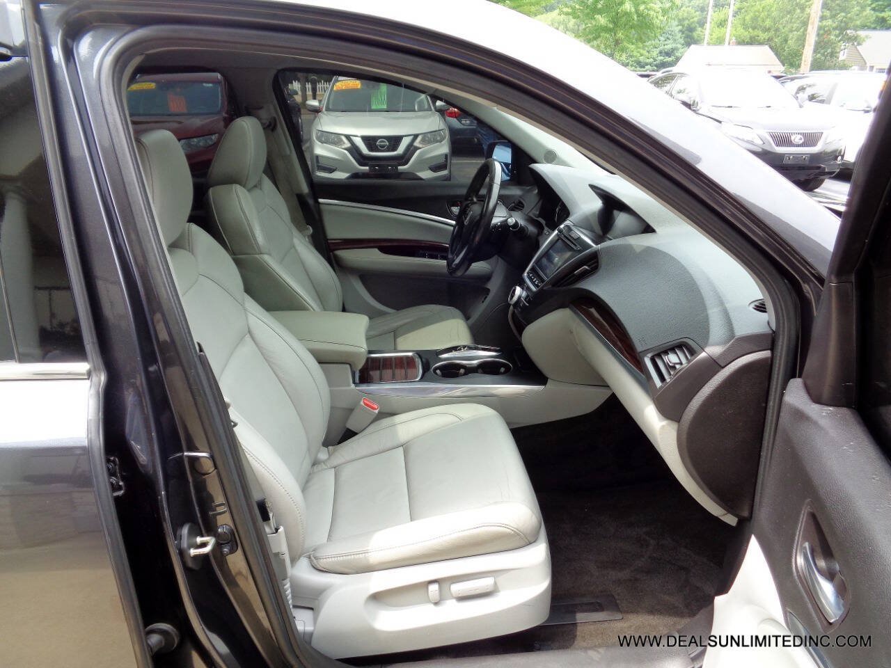 Used 2016 Acura MDX w/ AcuraWatch Plus Package AWD/4WD image 25