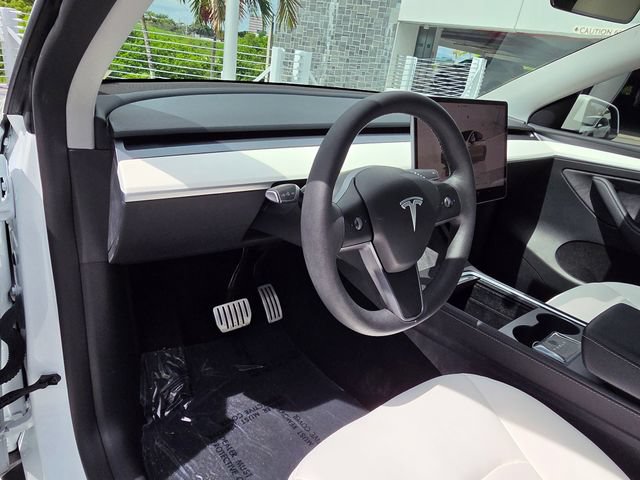 Used 2024 Tesla Model Y Performance AWD/4WD image 28